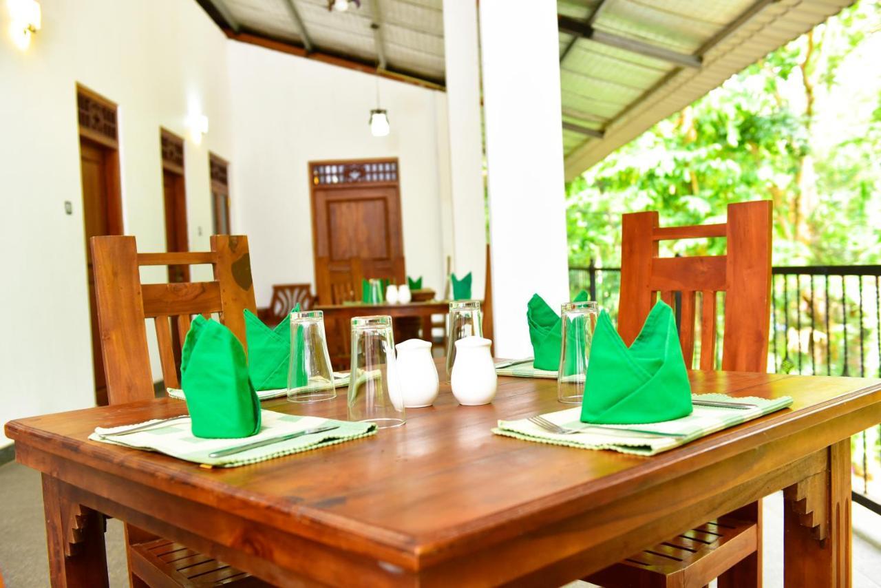 Ariya Rest & Ayurveda Spa Polonnâruvâ Extérieur photo